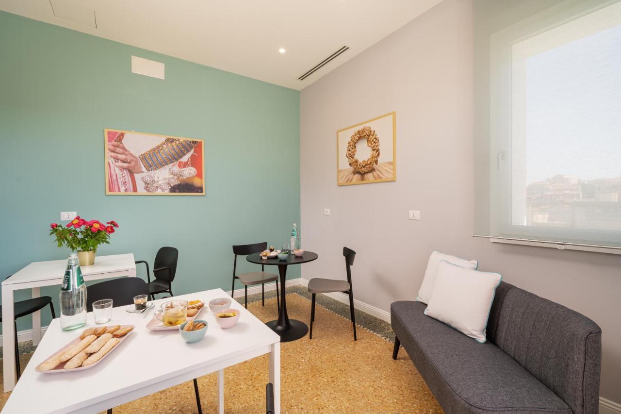 Nue Suites Sassari Exteriör bild